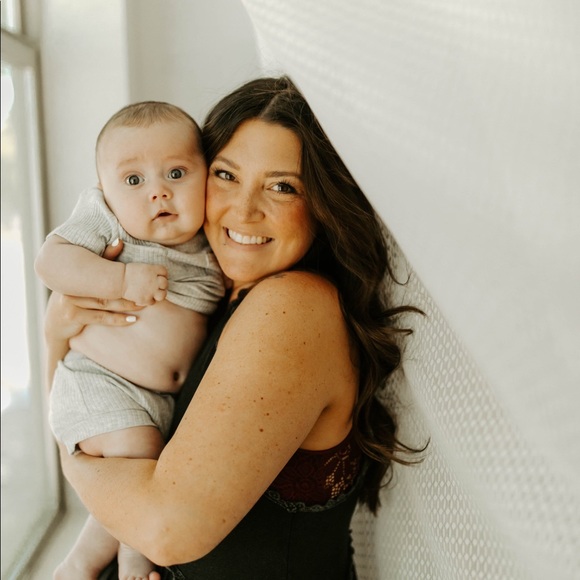 Meet your Posher, Erica - Picture 13 of 16